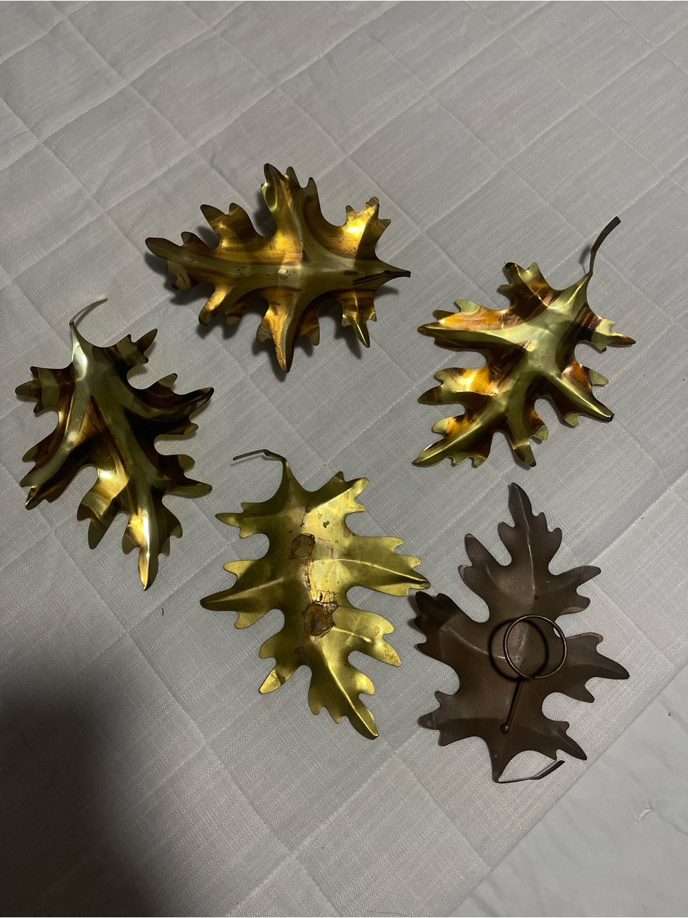Vintage Brass Oak Leaf Wall Decor - Gold Tone (Set of 5)